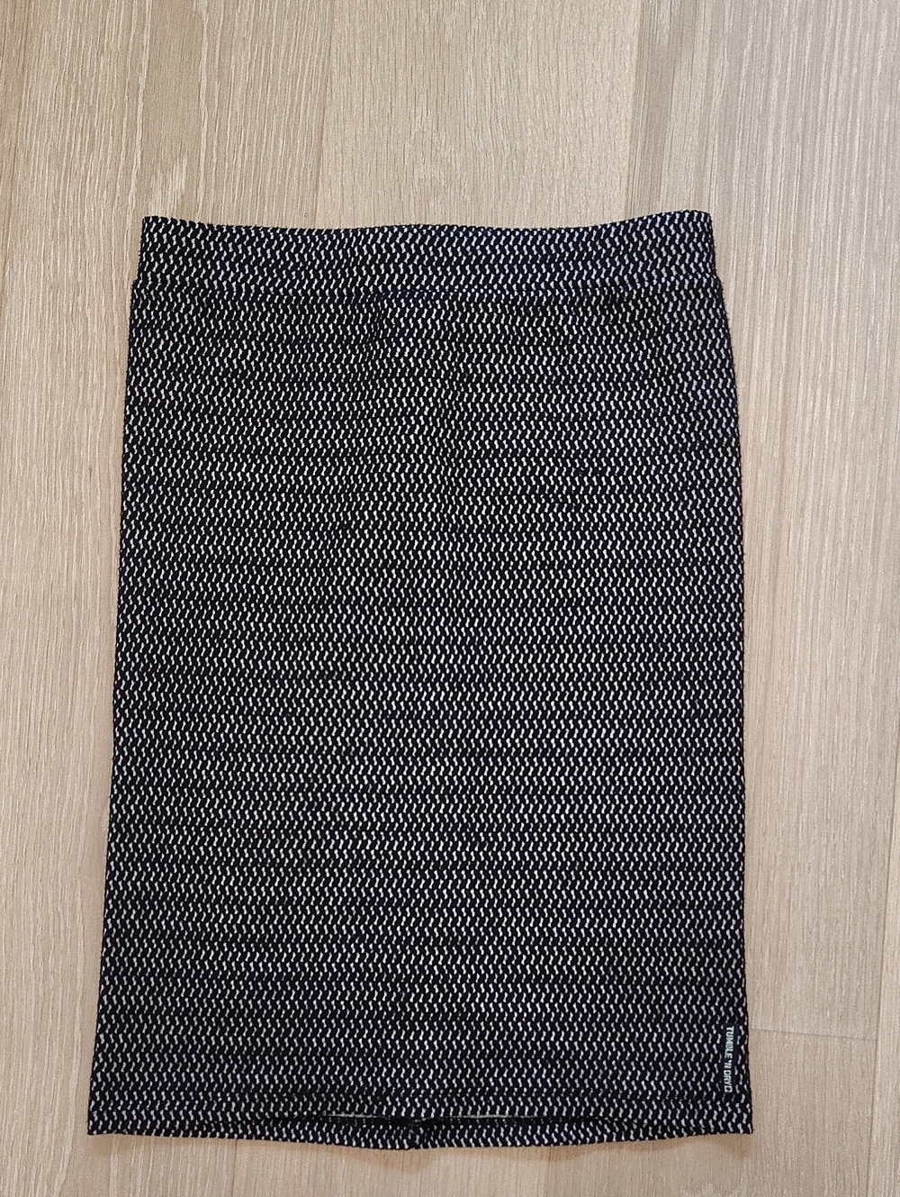 Girls Black & White Knit Pencil Skirt